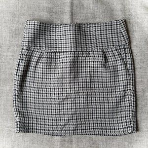 NWOT Banana Republic SIZE 0 XS Houndstooth Black Gray Cream Short Pencil Skirt